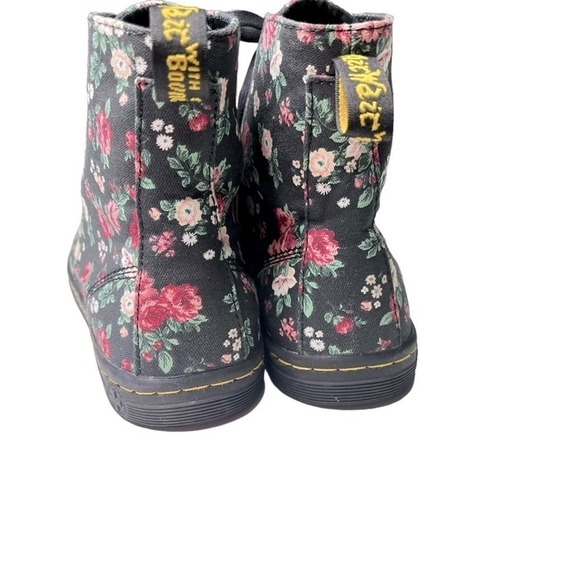 Dr. Martens Women Hackney 7 Eye Canvas Floral Boot In Black Vintage Rose Size 6 - Picture 7 of 10